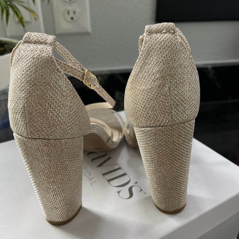 Shoes - Picture 4 of 5
